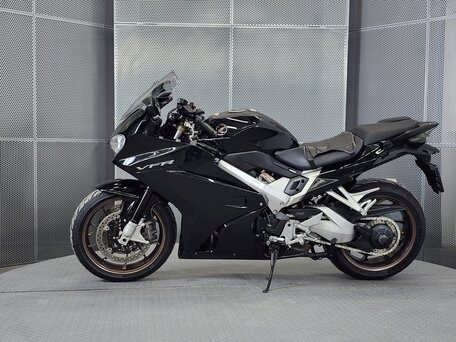 2014 Honda VFR 800, чёрный, 569000 рублей, вид 5