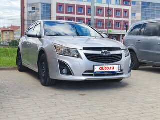 2013 Chevrolet Cruze I Рестайлинг, серебристый, 625000 рублей, вид 1