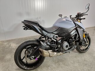2022 Suzuki GSX-S 1000, серый, 1049000 рублей, вид 5