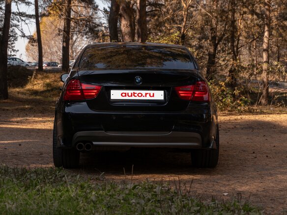 2010 BMW 3 серии 325i V (E90/E91/E92/E93) Рестайлинг, чёрный, 1100000 рублей - вид 4
