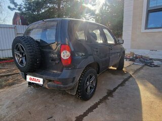 2012 Chevrolet Niva I Рестайлинг, серебристый, 680000 рублей, вид 1