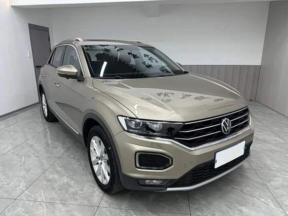 2023 Volkswagen T-Roc I (China Market), бежевый, 1350000 рублей