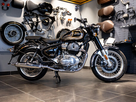 2026 Royal Enfield Classic 650, чёрный, 723000 рублей, вид 1