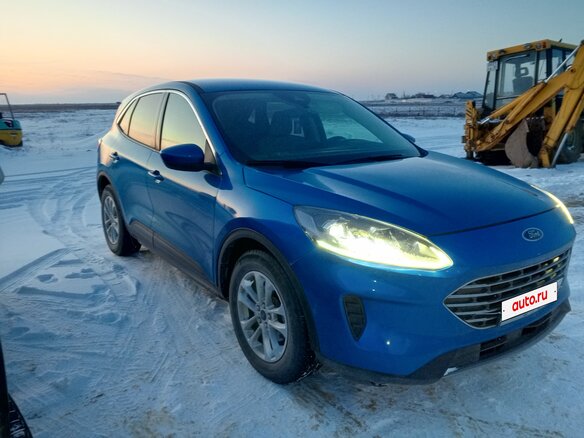 2020 Ford Escape IV, синий, 2100000 рублей - вид 1