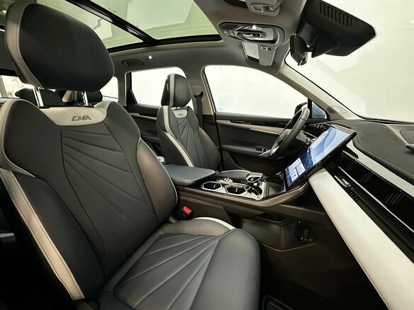 2025 Geely Atlas II, голубой, 3299000 рублей - вид 13