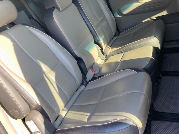 2016 Kia Sedona III, чёрный, 2400000 рублей - вид 12