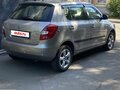 2012 Skoda Fabia II Рестайлинг, бежевый, 720000 рублей - вид 4