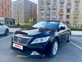 2013 Toyota Camry VII (XV50), чёрный, 1690000 рублей, вид 1