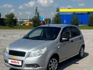 2010 Chevrolet Aveo I Рестайлинг, серебристый, 330000 рублей, вид 1