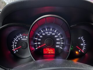 2016 Kia Rio III Рестайлинг, белый, 700000 рублей, вид 5