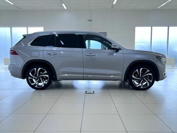 2022 Geely Monjaro I, серый, 2650000 рублей - вид 5