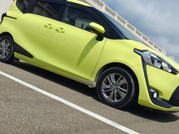 2017 Toyota Sienta II, жёлтый, 1150000 рублей - вид 8