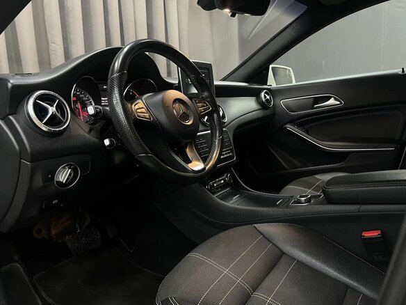 2015 Mercedes-Benz CLA 200 I (C117, X117), белый, 1449888 рублей - вид 5