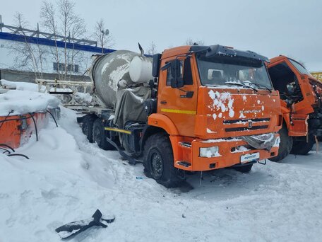 2023 КамАЗ Автобетоносмеситель, оранжевый, 4653750 рублей, вид 4