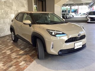 2022 Toyota Yaris Cross I, бежевый, 1300000 рублей, вид 3