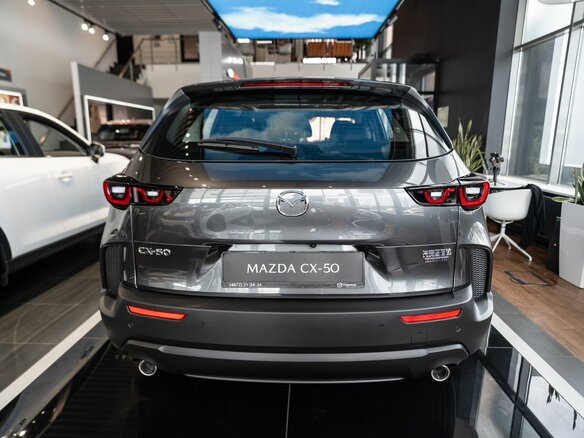 2025 Mazda CX-50, чёрный, 4725000 рублей - вид 9