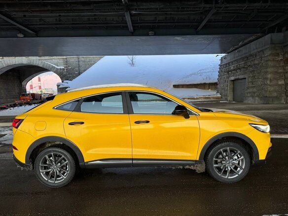 2024 Dongfeng Fengon ix5, жёлтый - вид 2