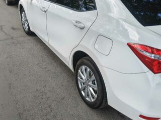 2014 Toyota Corolla XI (E160, E170, E180), белый, 1350000 рублей, вид 4