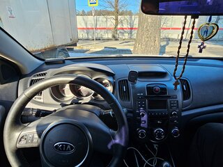2011 Kia Cerato 6-speed II, белый, 810000 рублей, вид 2
