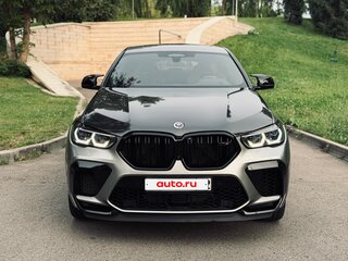 2022 BMW X6 M Competition III (F96), серебристый, 10520000 рублей, вид 3