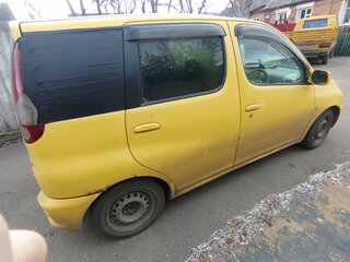 2001 Toyota FunCargo, жёлтый, 400000 рублей, вид 4