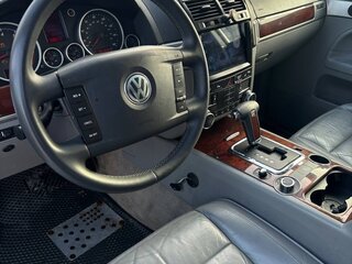 2005 Volkswagen Touareg I, синий, 750000 рублей, вид 4
