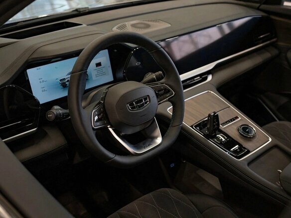 2026 Geely Monjaro I Рестайлинг, белый - вид 31