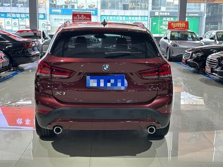2021 BMW X1 Long 20Li sDrive II (F48) Рестайлинг, красный, 1945000 рублей, вид 5