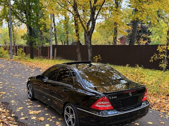 2005 Mercedes-Benz C-Класс 230 II (W203) Рестайлинг, чёрный, 770000 рублей - вид 8