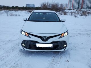 2017 Toyota Camry US Market VIII (XV70), белый, 2300000 рублей, вид 1