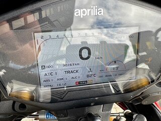 2018 Aprilia Tuono V4, красный, 999999 рублей, вид 4