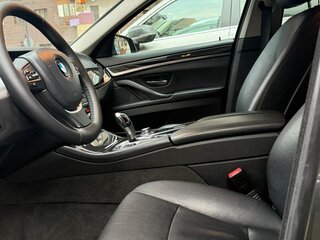 2013 BMW 5 серии 528i xDrive VI (F10/F11/F07) Рестайлинг, серый, 1800000 рублей, вид 5