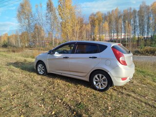 2014 Hyundai Solaris I Рестайлинг, бежевый, 490000 рублей, вид 1