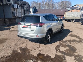2019 Toyota RAV4 IV (XA40) Рестайлинг, серебристый, 2400000 рублей, вид 3