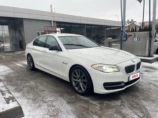 2011 BMW 5 серии 530d xDrive VI (F10/F11/F07), белый, 2100000 рублей, вид 1