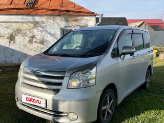 2009 Toyota Noah II (R70), серый, 1090000 рублей, вид 1