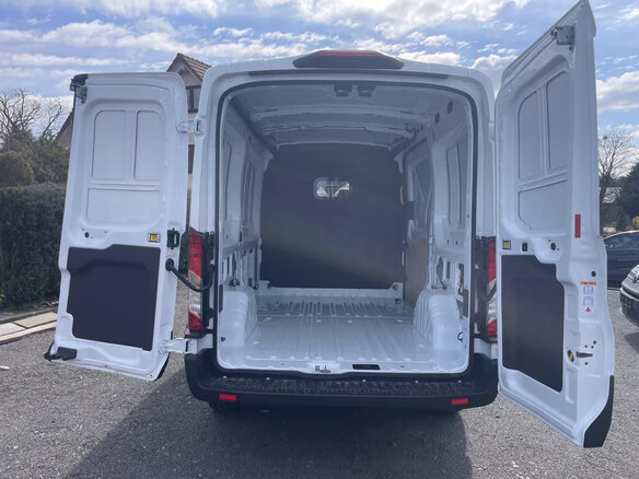 2025 Ford Transit, белый, 6770000 рублей - вид 5
