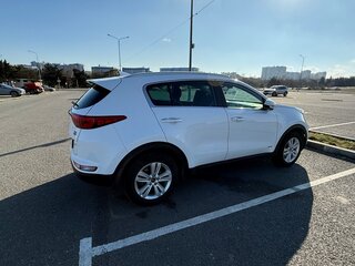 2018 Kia Sportage IV, белый, 2500000 рублей, вид 3