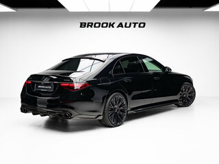 2024 Mercedes-Benz S-Класс AMG 63 e AMG Long IV (W223), чёрный, 27990000 рублей, вид 4