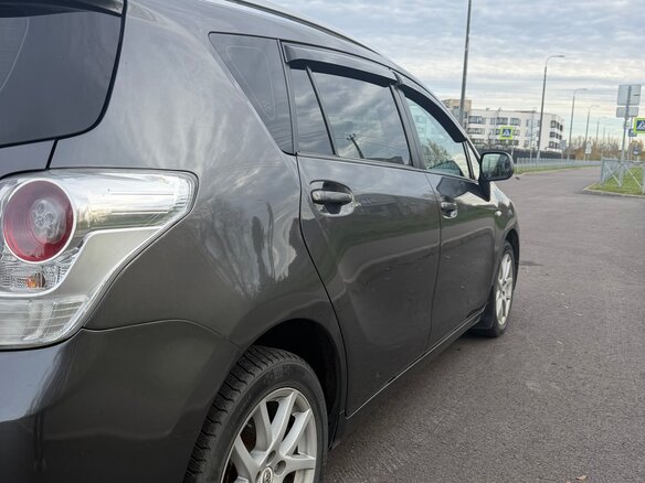 2012 Toyota Verso I, серый, 850000 рублей - вид 3