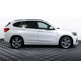 2020 BMW X1 20i xDrive II (F48) Рестайлинг, белый, 3166000 рублей, вид 4