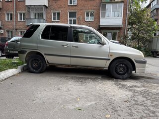 1999 Toyota Raum I, серый, 320000 рублей, вид 3