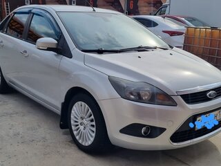 2010 Ford Focus II Рестайлинг, серебристый, 700000 рублей, вид 3