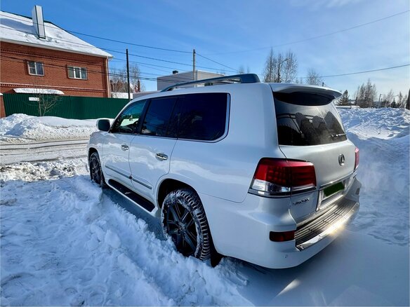 2014 Lexus LX 570 III Рестайлинг, белый, 3700000 рублей - вид 12