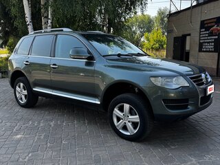 2008 Volkswagen Touareg I Рестайлинг, серый, 920000 рублей, вид 1