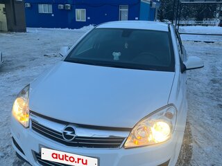 2011 Opel Astra H Рестайлинг, белый, 580000 рублей, вид 4