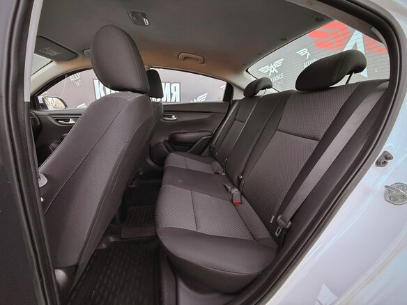 2021 Kia Rio IV Рестайлинг, белый, 1125000 рублей - вид 11
