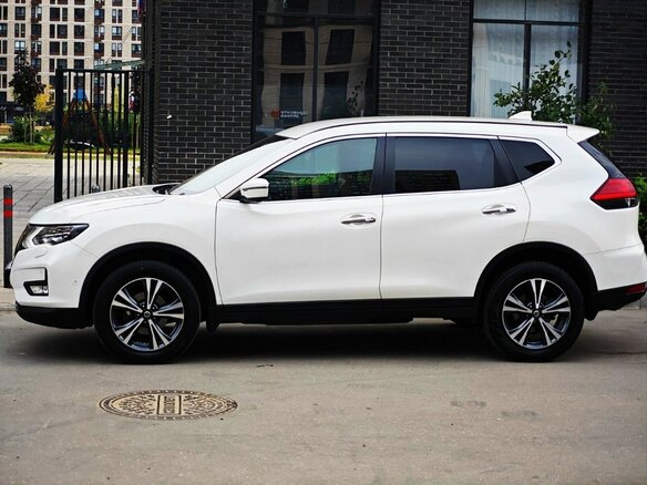 2019 Nissan X-Trail III Рестайлинг, белый, 2100000 рублей - вид 6