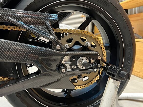 2019 BMW S 1000 RR, серебристый, 3000000 рублей - вид 12