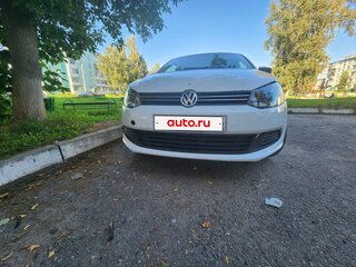 2015 Volkswagen Polo V, белый, 400000 рублей, вид 2